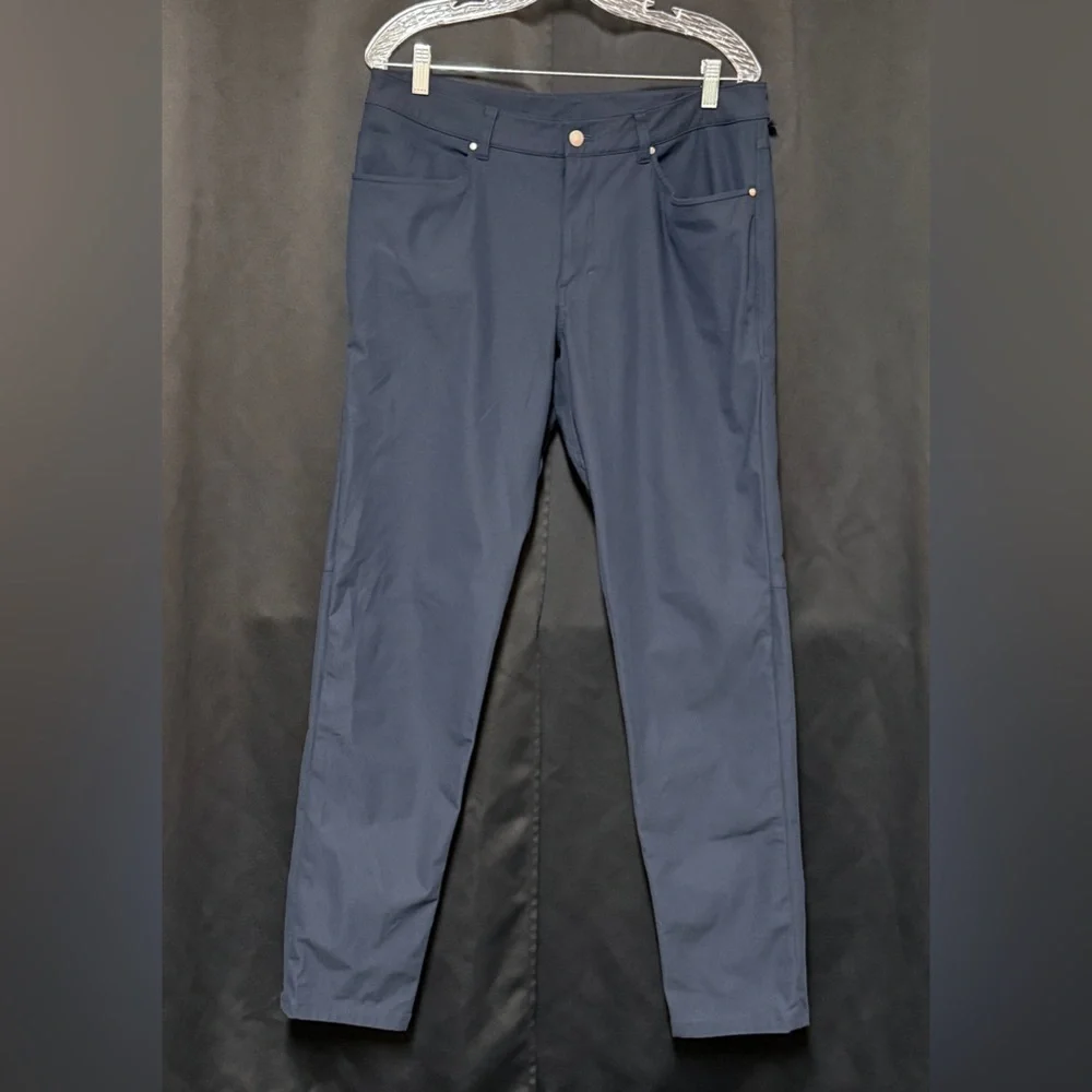 Lululemon Athletica ABC Pants in dark blue (Size: 34)